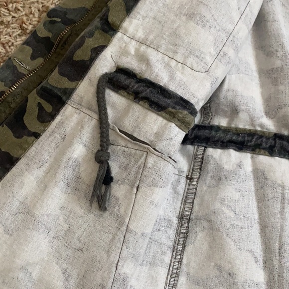 Size small Madewell camo  jacket - Picture 4 of 6